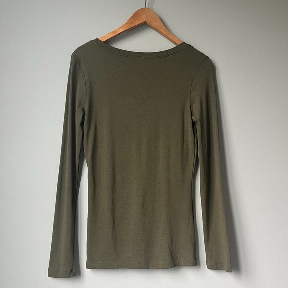 Cynthia Rowley Kaki Long sleeve Tee with V Neck size Large - Picture 2 of 6